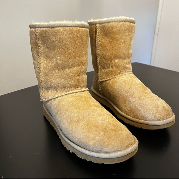 UGG Classic Sheerling Short Boot Bootie 6 - Picture 1 of 11